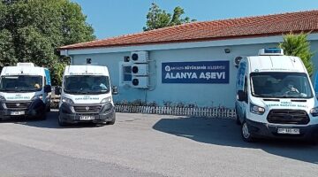 Alanya Aşevi ihtiyaç sahiplerinin yanında