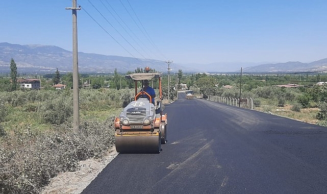 Aydın Büyükşehir Belediyesi, kente yeni yollar kazandırmak ve mevcut yolları yenilemek için çalışmalarını sürdürüyor