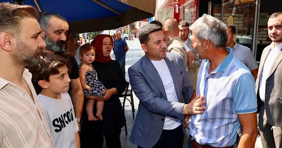 Belediye Başkanı Arı, Lale Caddesi ve Belediye Caddesi esnaflarıyla buluştu