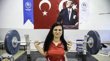 Çankaya Belediyesinin Görme Engelli Milli Sporcusu Bircan Şimşek Dünya Şampiyonasına Hazırlanıyor