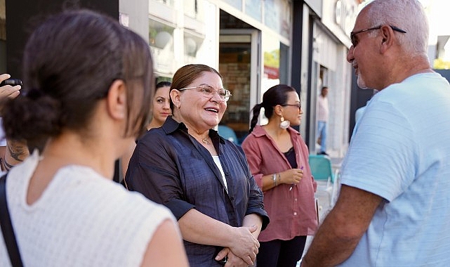 Didim Belediye Başkanı Hatice Gençay, ilçenin en işlek caddelerinden birisi olan Kurtuluş Caddesi’nde esnaf ve vatandaşlarla bir araya geldi.