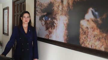 Filiz Başkan, kazandığı tazminatı SMA hastası çocuklara bağışladı