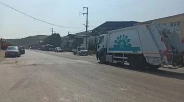 Geçit Mahallesi’ndeki bu kasis trafiği tehlikeye sokuyor