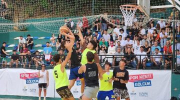 Gölcük Belediyesi yaz spor etkinlikleri kapsamında Değirmende sahili 2-3-4 Ağustos tarihlerinde yeniden Sokak Basketbolu Turnuvası heyecanına ev sahipliği yapacak