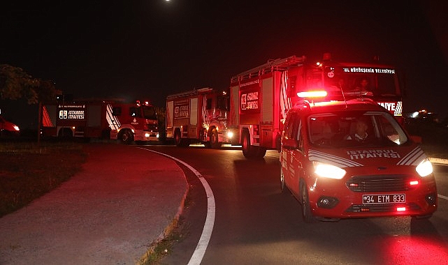 İstanbul İtfaiyesi, Çanakkale ve İzmir Yangınlarına Müdahaleye Destek Verdi