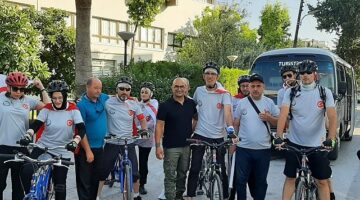 Konya’daki Görme Engelliler Kıbrıs Barış Harekatı’nın 50. Yıl Dönümünde KKTC’de Pedal Çevirdi