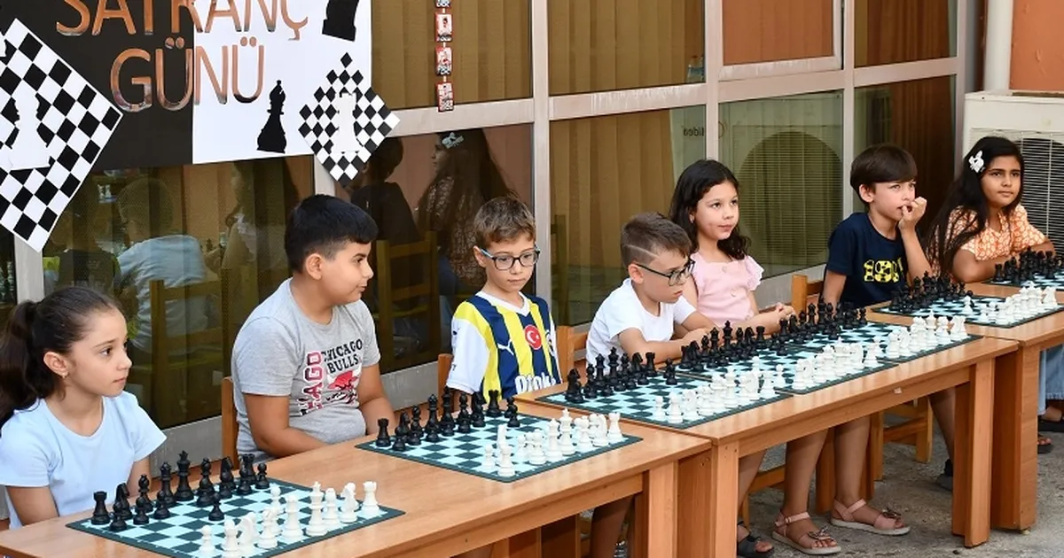 Manisa’da ‘şah-mat’ın tekniklerini öğrendiler