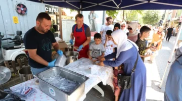 Odunpazarı Belediyesi’nden vatandaşlara aşure ikramı