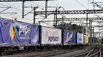 PepsiCo, Türkiye’de elektrikli tren ile hızlı tüketim sektöründe gıda taşımacılığı gerçekleştiren ilk şirket oldu