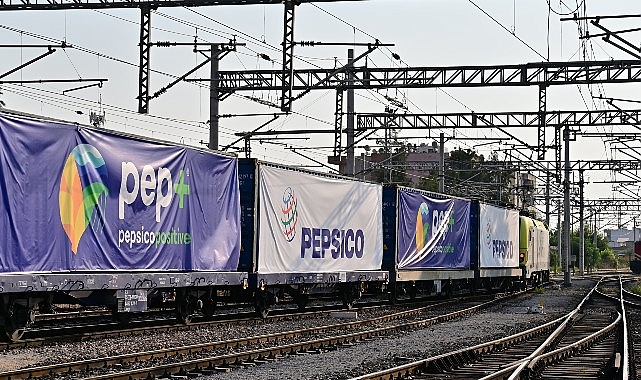 PepsiCo, Türkiye’de elektrikli tren ile hızlı tüketim sektöründe gıda taşımacılığı gerçekleştiren ilk şirket oldu