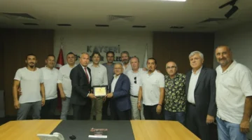 TÜRFAD Kayseri’den Büyükkılıç’a plaket