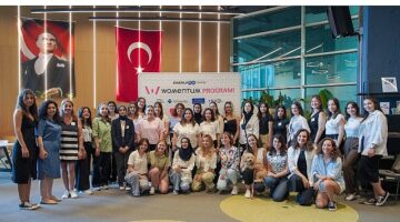 Womentum Programı, Kadın Öğrencilere Kariyer Yolculuklarında Destek Olmaya Devam Ediyor