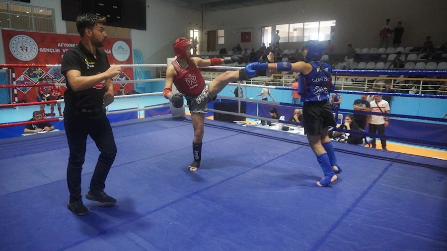 Afyonkarahisar'da Muay Thai Coşkusu: Zafer Kupası Sahiplerini Buldu