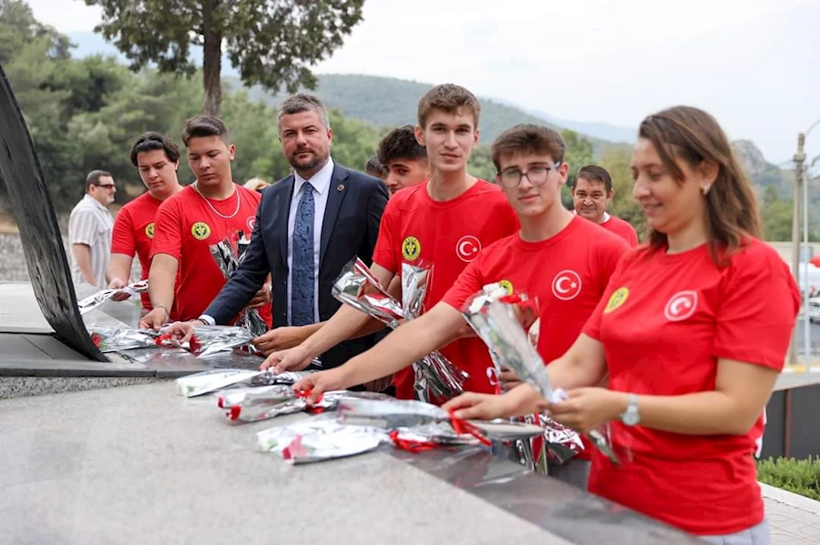 Şuhutlu Gençler Atatürk'ün İzinde Buca'da Ağırlandı