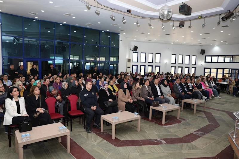 Sandıklı'da Uyuşturucu ile Mücadelede Anneler Eğitildi