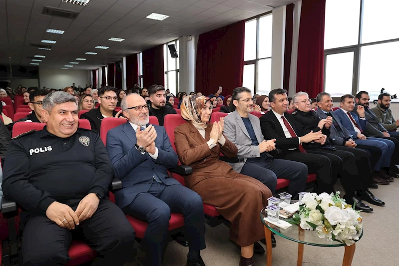 Afyonkarahisar'da "Narko Gençlik" Eğitimi: Uyuşturucuyla Mücadele Başladı