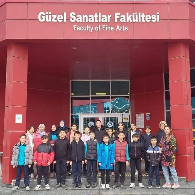 Afyonkarahisar İmam Hatip Ortaokulu Öğrencileri Güzel Sanatlar Fakültesi'ni Ziyaret Etti