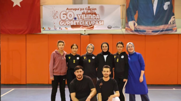 Emirdağ'da Gurbetçi Kupası Voleybol Heyecanı