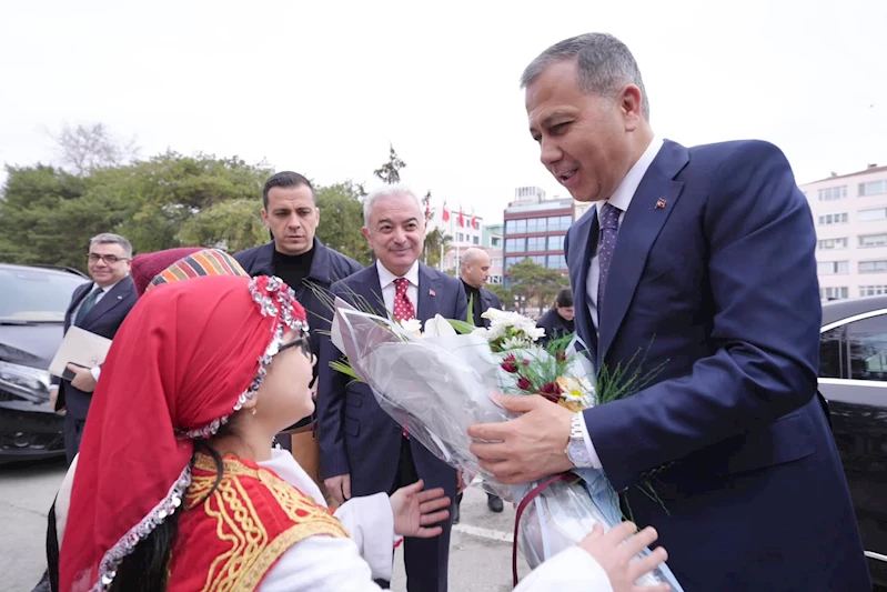 Kırklareli'de Valilik Ziyareti: İçişleri Bakanı Ali Yerlikaya'dan Teşekkür