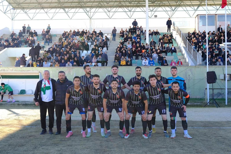 Dinar Belediye Spor'un Büyük Başarısı: Play Off Yolu Açıldı